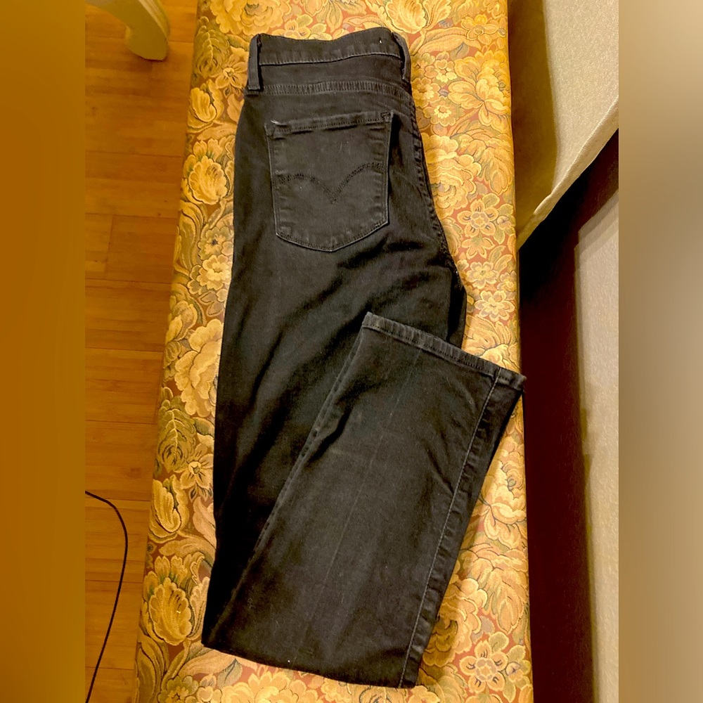 Black Straight Leg Levi's Size 30